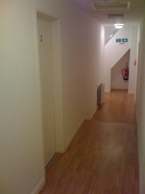 Nite Inn Bed & Breakfast Leeds  Bagian luar foto